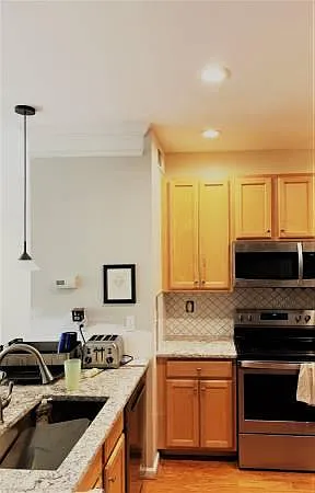 375 Highland Ave NE #1003 — Photo 3
