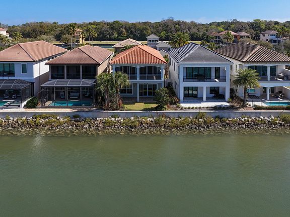 2nd image of 262 Yacht Harbor Dr