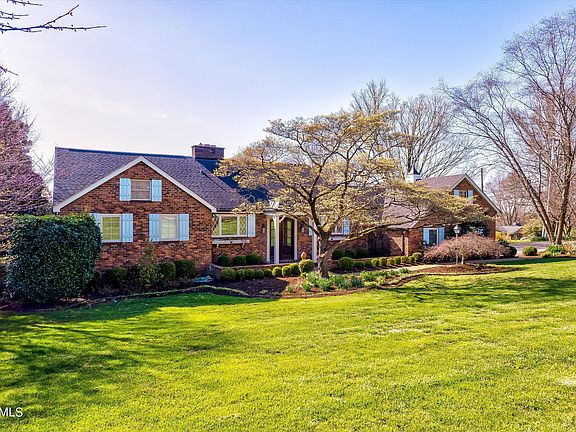 2nd image of 7008 Wellington Dr