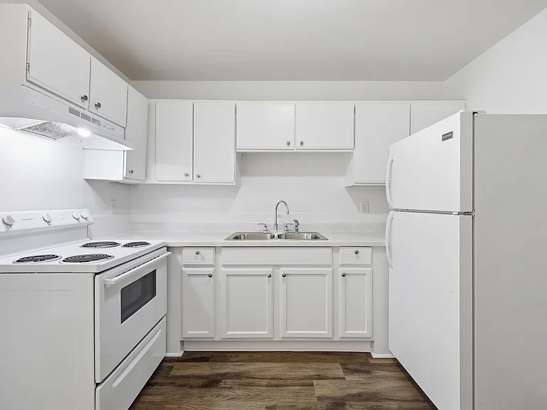 1605 N Roxboro St — Photo 36