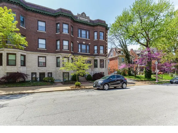 4512 McPherson Ave #36, Saint Louis, MO 63108