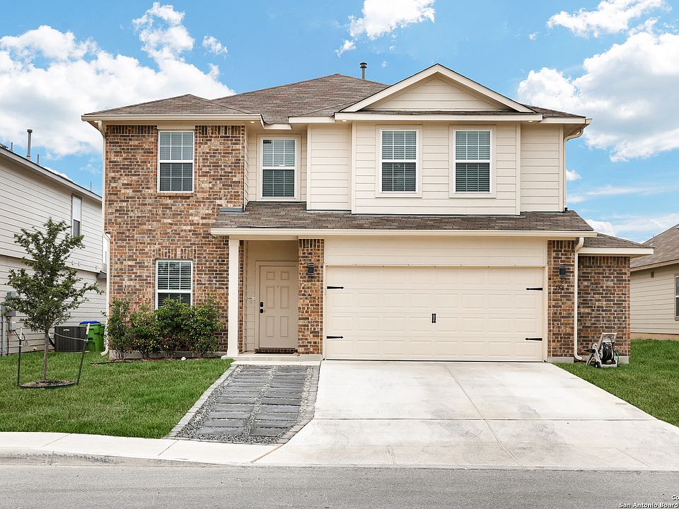 1st image of 158 FALLOWBROOK LN