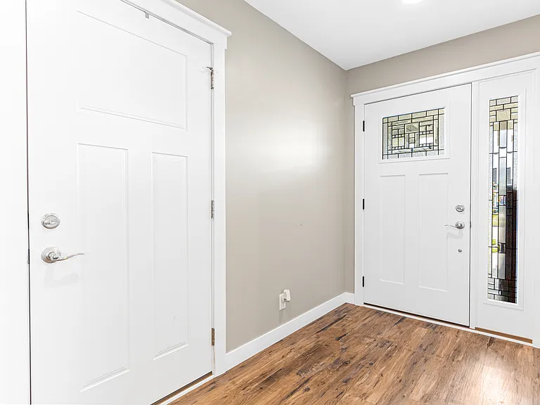 898 Brentwood Cir — Photo 30