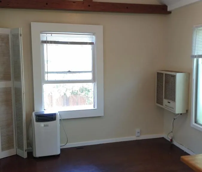 1154 Powell St #COTTAGE — Photo 9