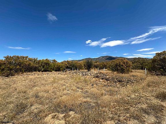 5th image of 54174 Meadow Valley Ln