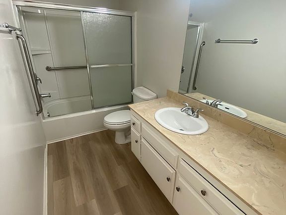 5th image of 231 W Palmyra Ave APT 5
