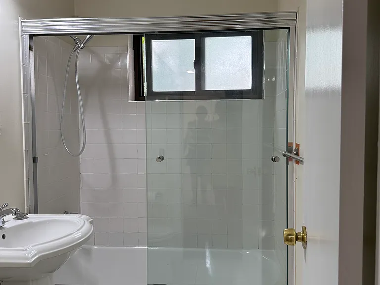 42 Fairview Ave #4C — Photo 7