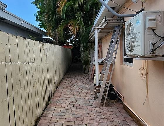 4th image of 130 NW 61st Ave