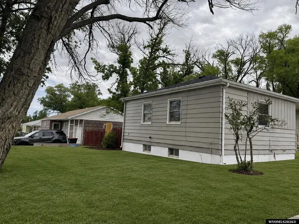 1405 Collins St, Rock Springs, WY 82901