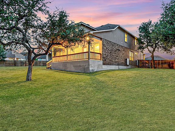 3rd image of 324 Autumn Oak Way