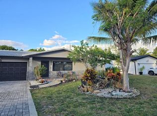 7811 NW 40th Ct, Coral Springs, FL 33065