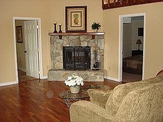 Great room w/fireplace
