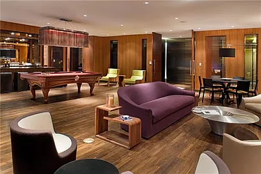 Rented by R New York