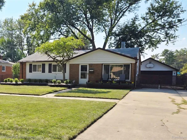 35903 Little Mack Ave, Clinton Township, MI 48035