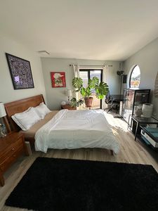 2133 Chatsworth Blvd APT 201, San Diego, CA, 92107