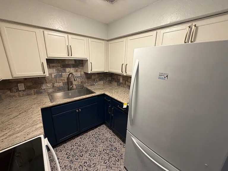 Kitchen 2