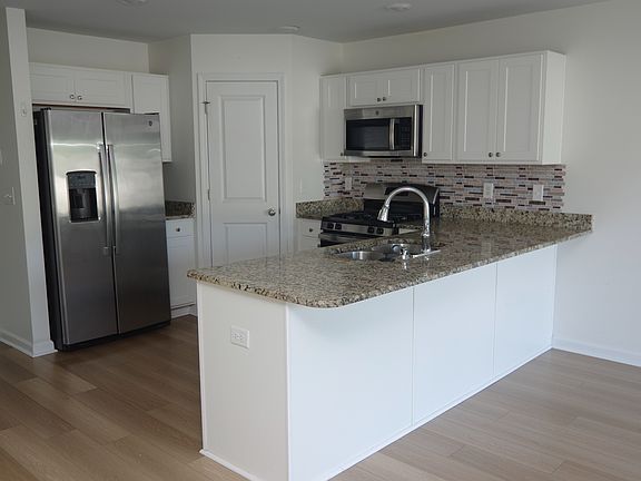5th image of 2790 Prince Charles Ct