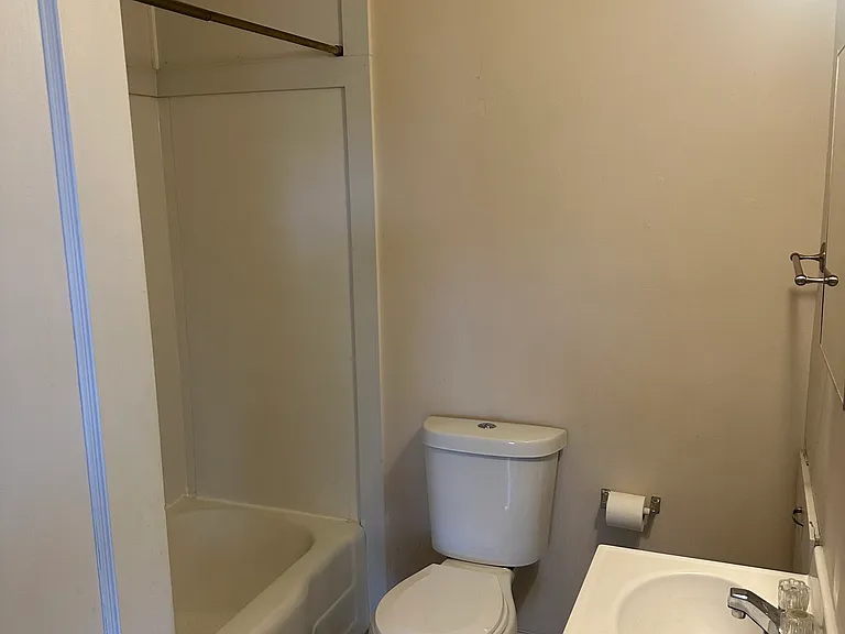 435 Basin St NW #12 — Photo 3