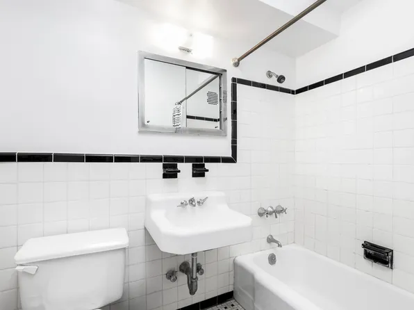 415 East 85th Street image 8 of 9