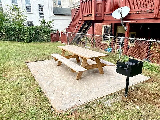 2 bed, 1300 sqft, $1,249 — Photo 2