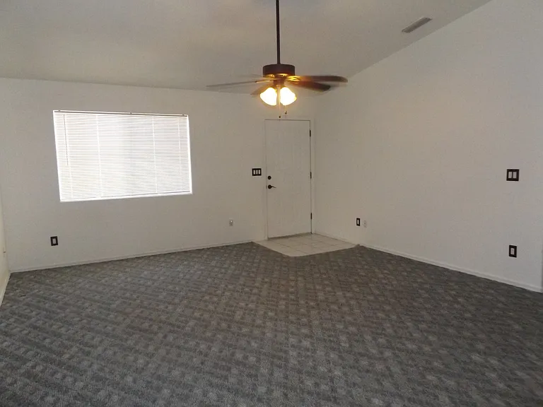 3233 Iroquois Ct — Photo 3