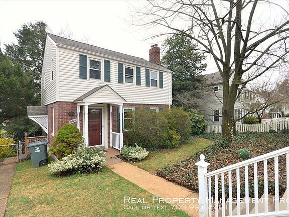 2nd image of 965 Patrick Henry Dr