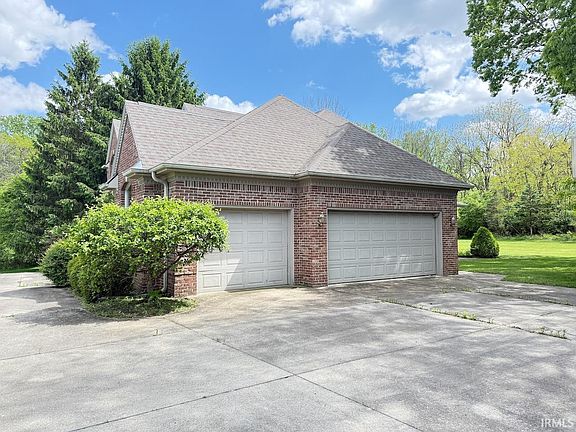 3rd image of 5401 W Deer Run Ct