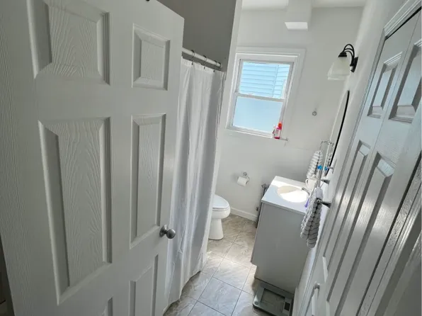 10 Bellflower St #1, Dorchester, MA 02125