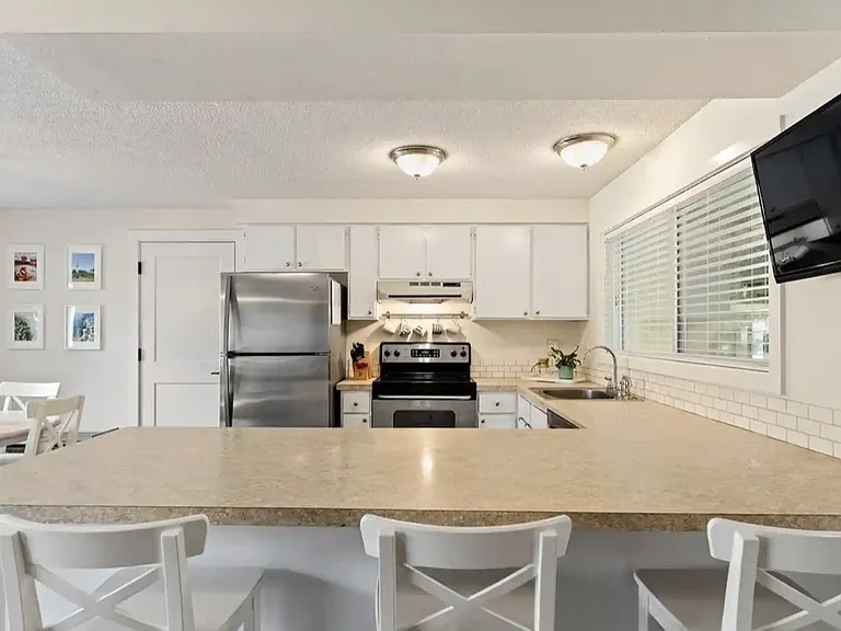 16821 Cortez Ct — Photo 5