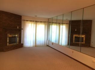2117 E 45th St #201, Highland, IN 46322