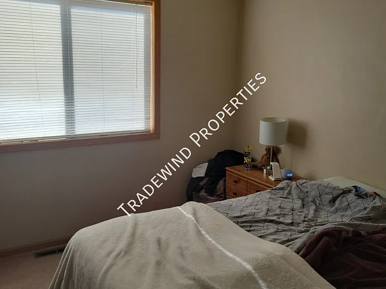 3592 McKenna Ct — Photo 8