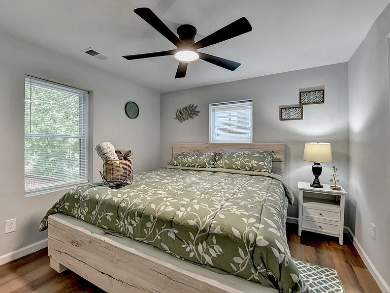 175 Burbank Dr NW #B — Photo 15