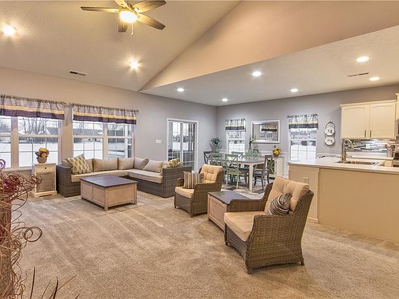 2nd image of 2934 Jubilee St