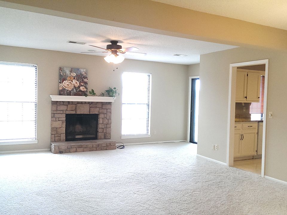 Living/Dining Room combo