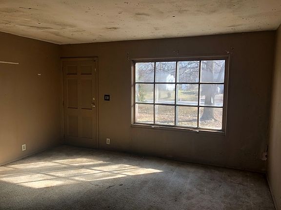 4th image of 1376 Winfield Dr