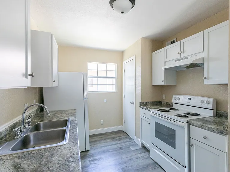 701 S Marsh St — Photo 4
