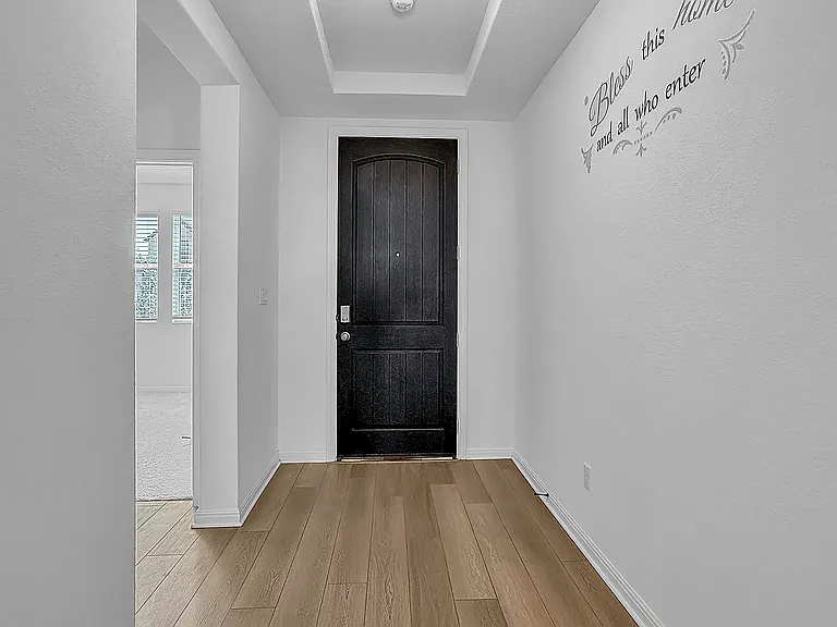 2608 Emerson Trl — Photo 2