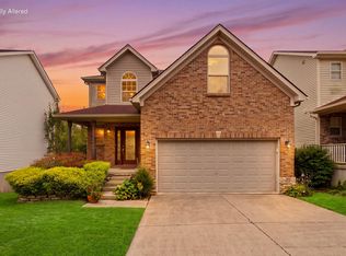 3233 Royal Troon Rd, Lexington, KY 40509