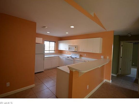 3rd image of 1425 NE 21st Ave