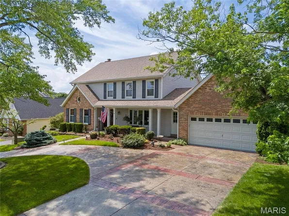 255 W Manor Dr, Chesterfield, MO 63017