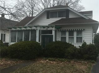 115 California Dr, Rochester, NY 14616