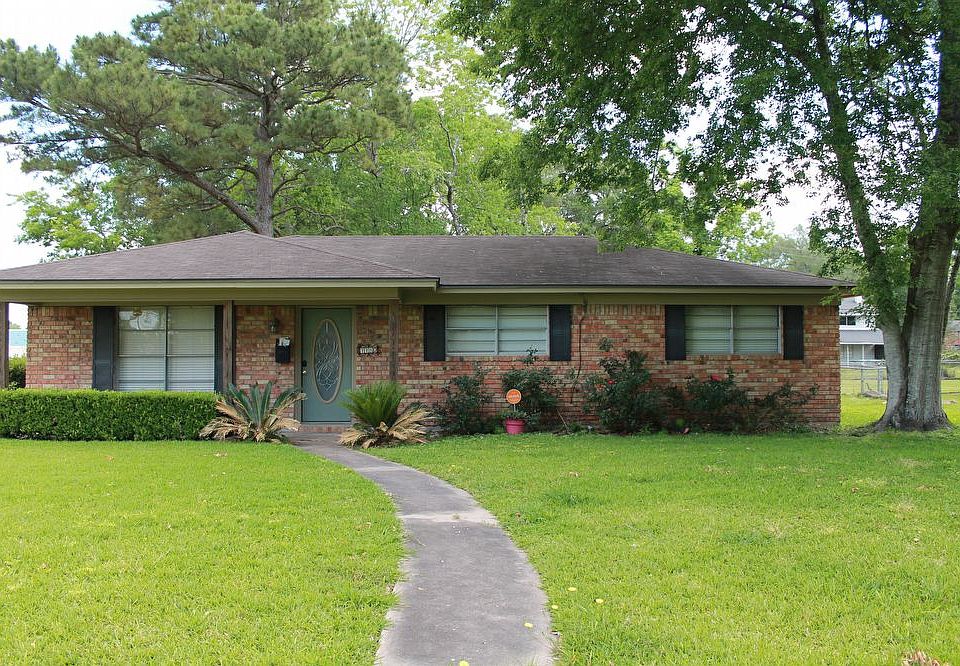 1st image of 7780 Forest Park Dr