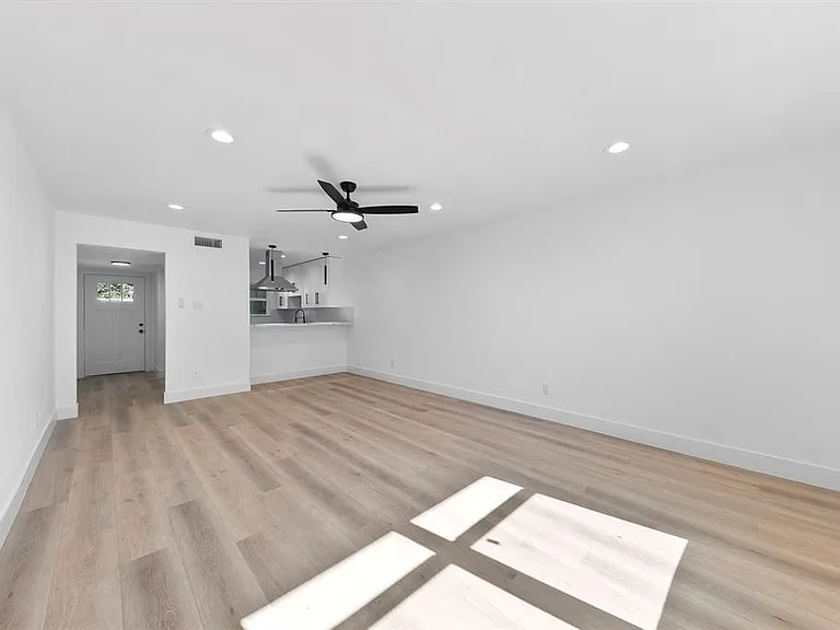 1514 Wirt Rd #4 — Photo 9