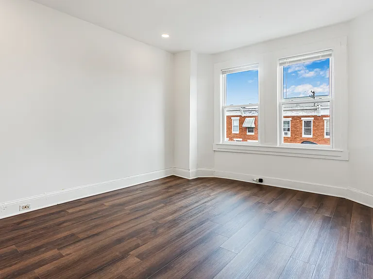 2212 W Fayette St — Photo 8