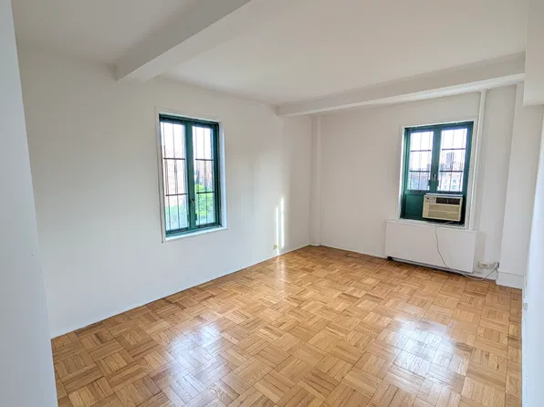 44 Metropolitan Oval, Bronx, NY 10462