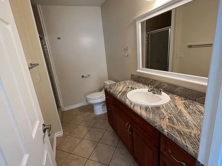 1400 Glenwood Rd — Photo 9