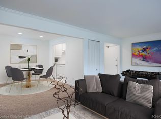 1201 Island Dr APT 101, Ann Arbor, MI 48105