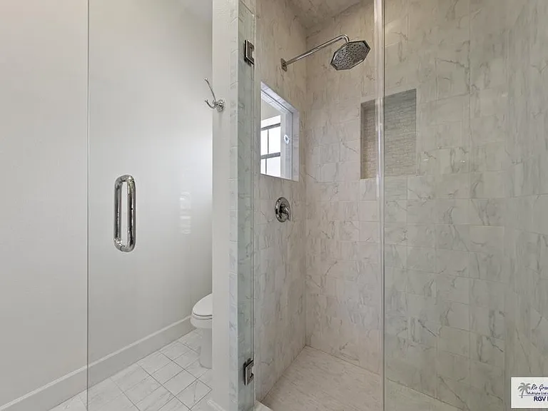 1301 Palm Valley Dr E — Photo 22