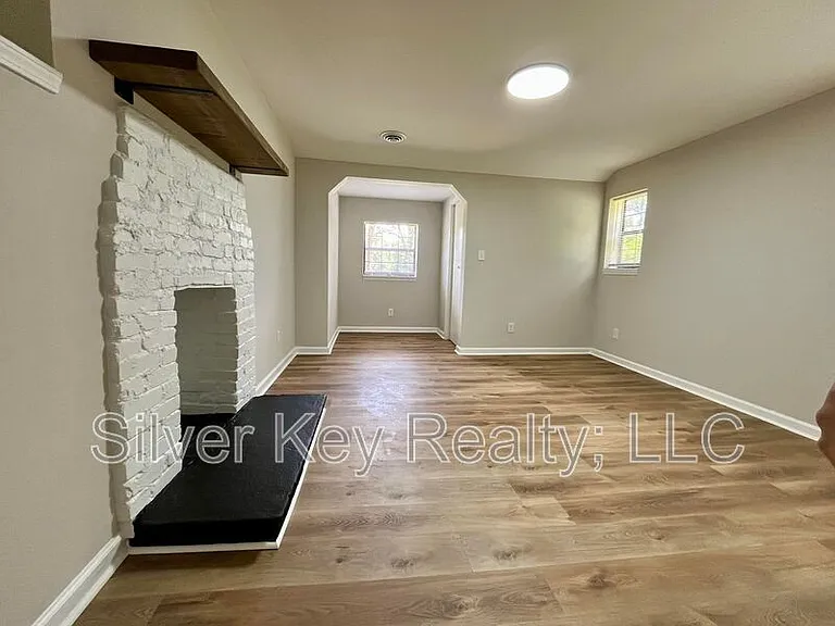 1719 Reed Rd — Photo 23