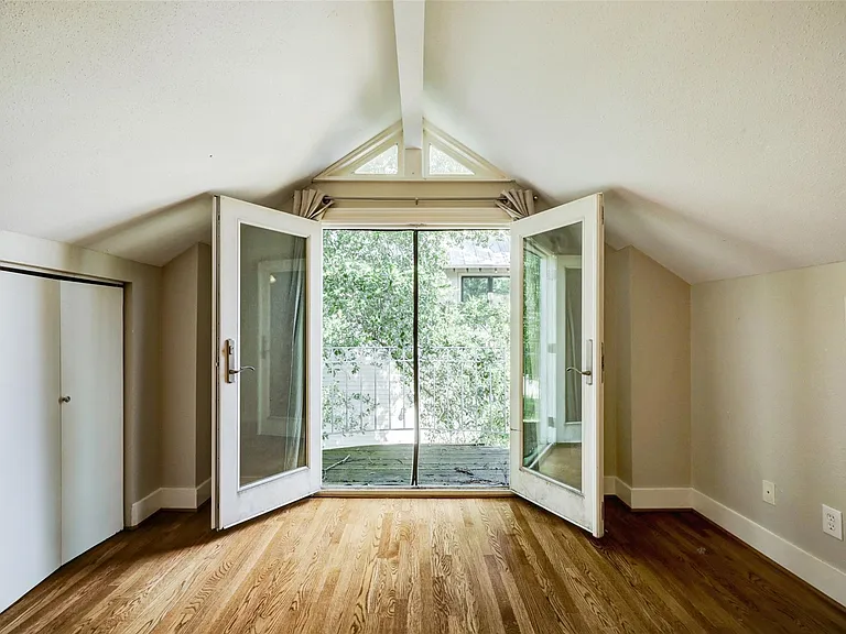 713 Sue Barnett Dr — Photo 21